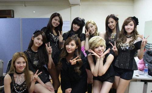 东莞女孩吃瓜事件,网络热议背后的真相与反思