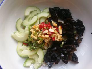 瓜拌草灰怎么吃,传统美食新体验